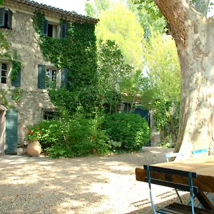 Bed & Breakfast Logement Chez L'Hote, LʼIsle-sur-la-Sorgue